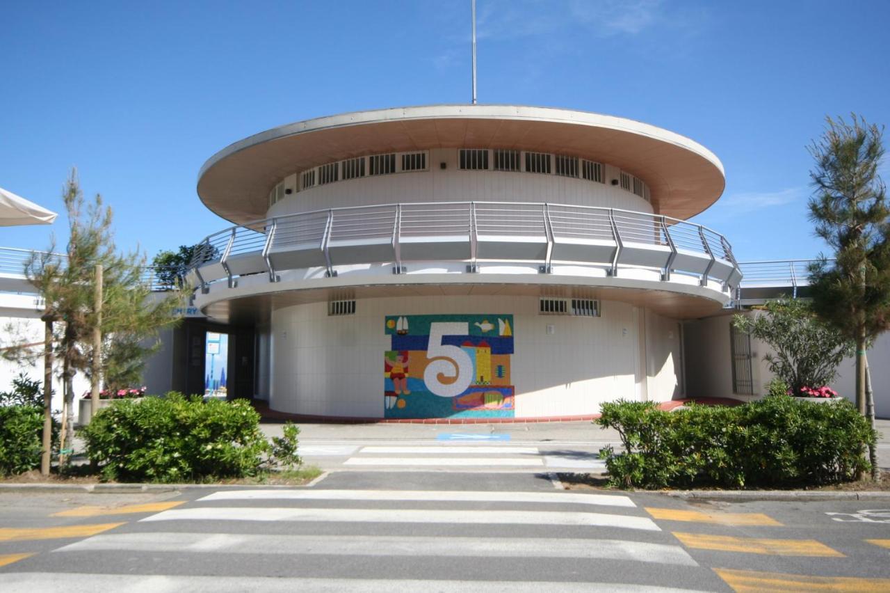 Ba -Gambero Apartment Lignano Sabbiadoro Exterior photo